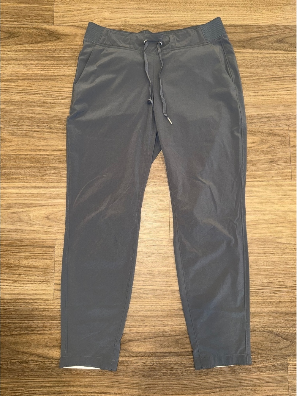 Athleta Athletic Gym Joggers Pants Women’s Size 8 Gray 27” inseam #AT4623